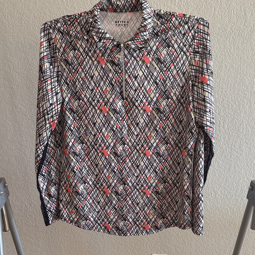 Bette & Court Women's Multicolor long sleeve 1/4 zip golf top